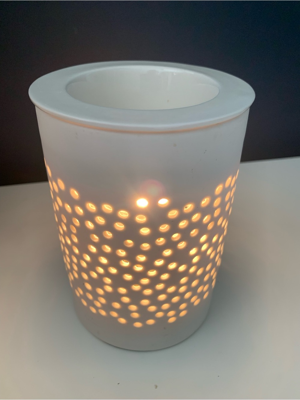 Saje White Ceramic AromaBright Diffuser/Nightlight